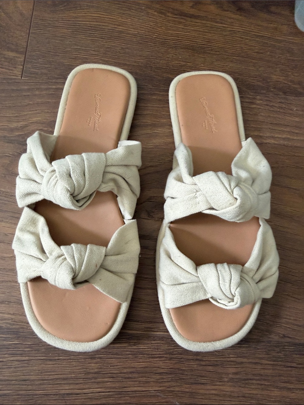 Universal Thread Beige Knotted Double-Strap Slide Sandals